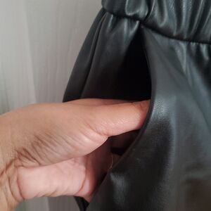 BLACK Elastic Waist Pant